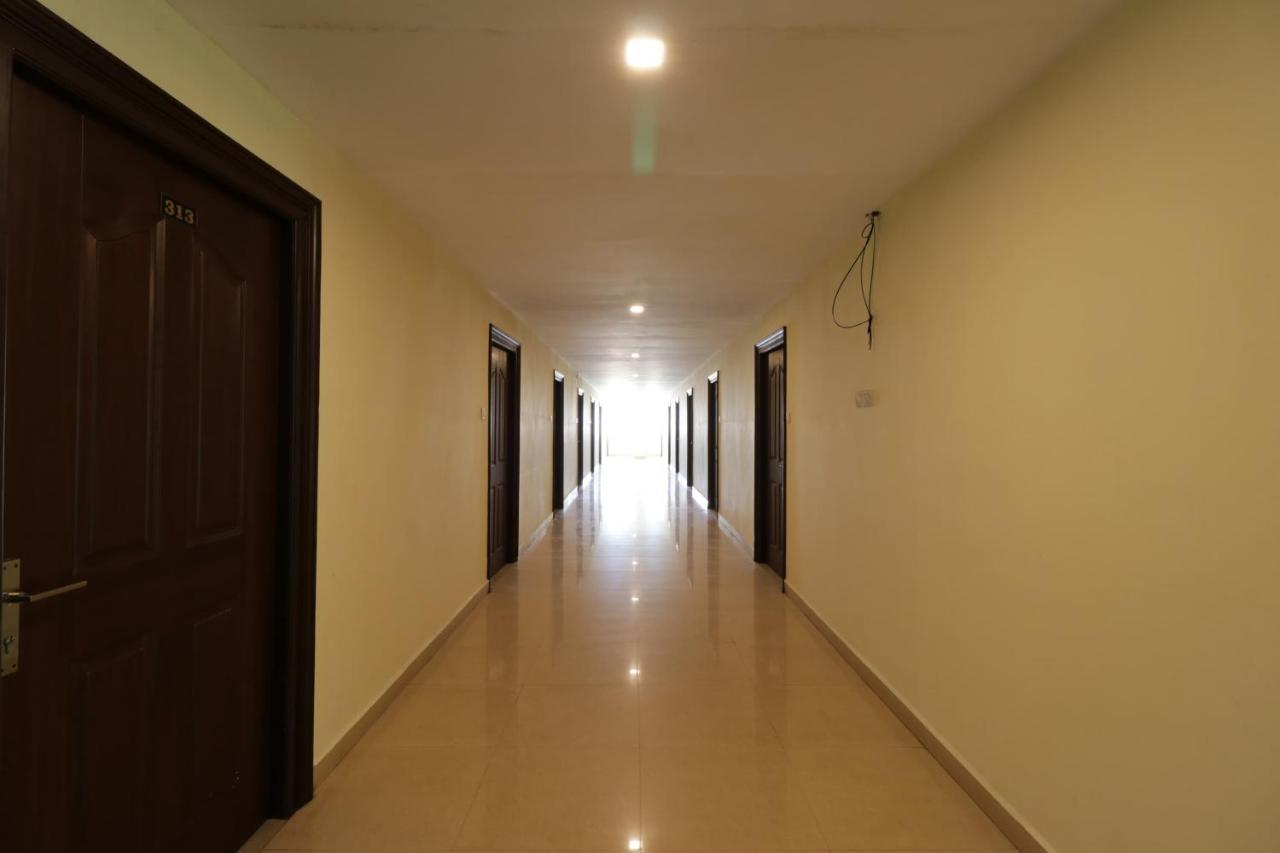 Oyo 29259 Hotel Rama Royal เนลลอร์ ภายนอก รูปภาพ