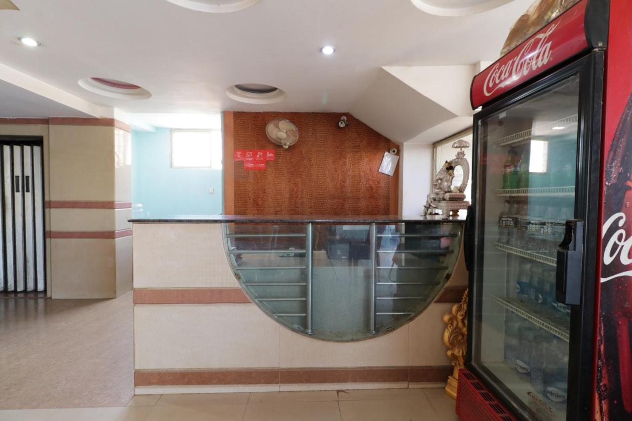 Oyo 29259 Hotel Rama Royal เนลลอร์ ภายนอก รูปภาพ