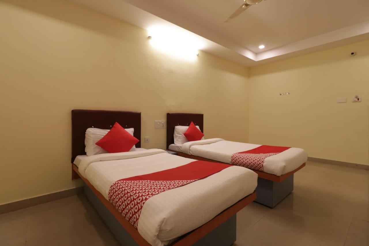 Oyo 29259 Hotel Rama Royal เนลลอร์ ภายนอก รูปภาพ