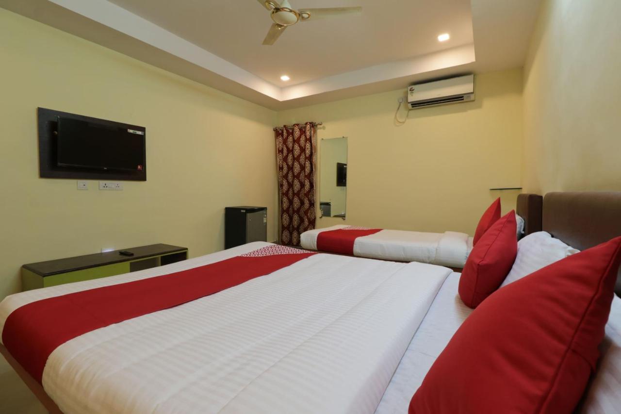 Oyo 29259 Hotel Rama Royal เนลลอร์ ภายนอก รูปภาพ